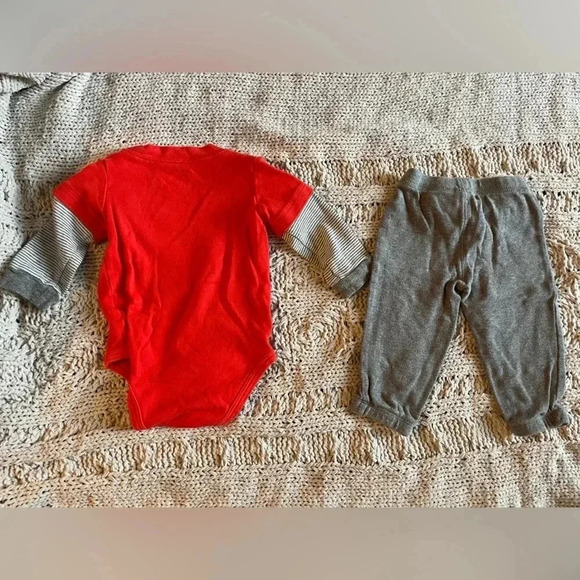 Carter’s 6-9 months gray sweatpants and red long sleeve penguin onesie set - Picture 2 of 4